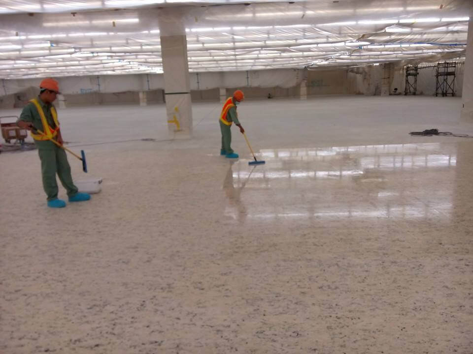 Đội thợ thi công sơn epoxy
